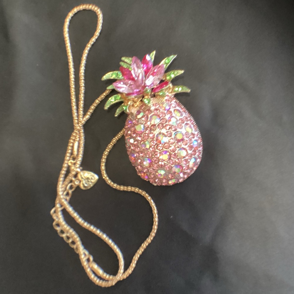 Pineapple necklace